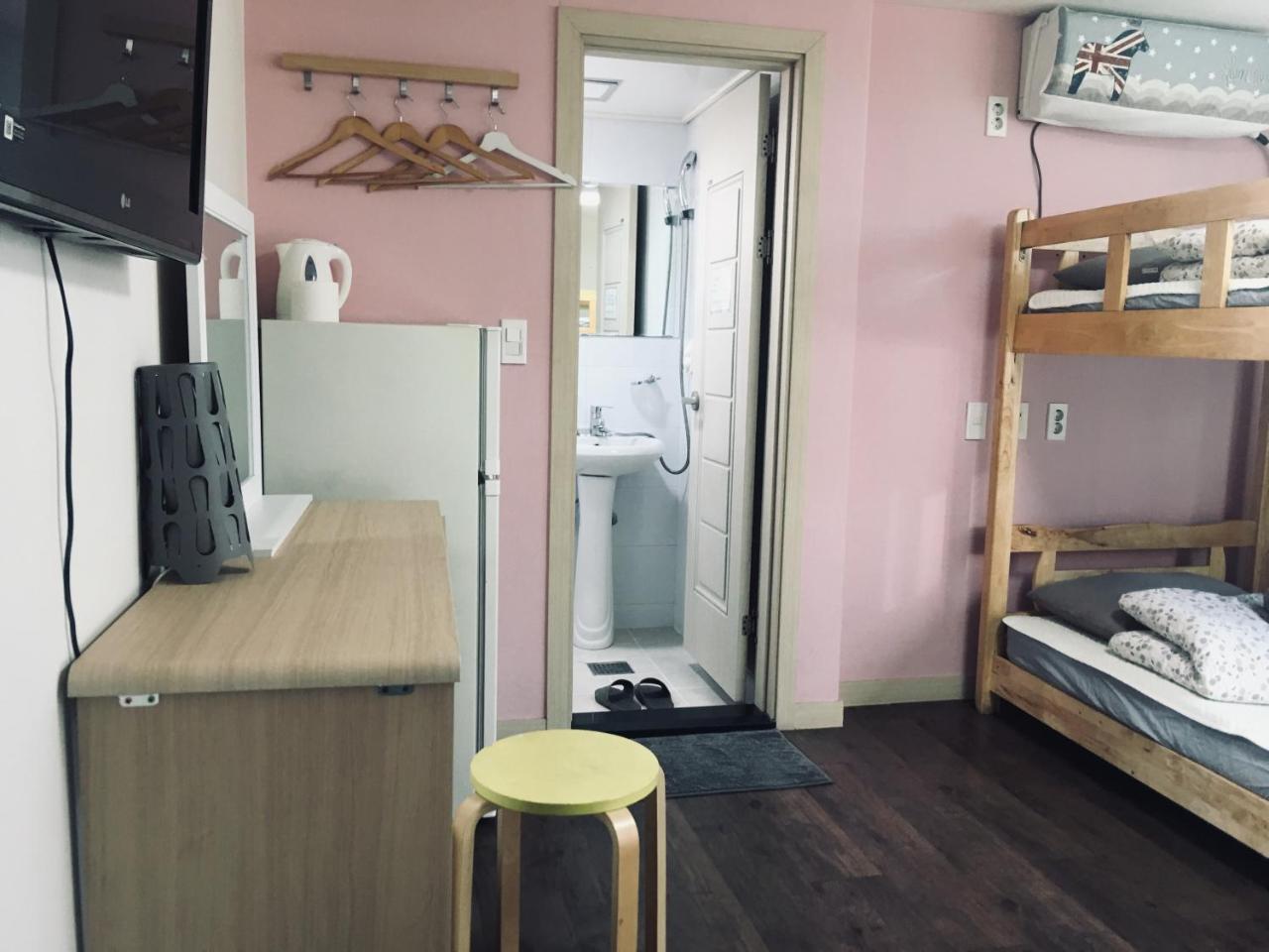 Hongdae Pencil Guesthouse Szöul Kültér fotó